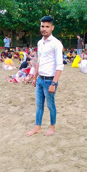MOR MUKUT