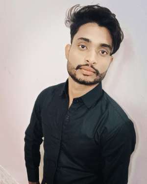 Zeeshan Naqvi