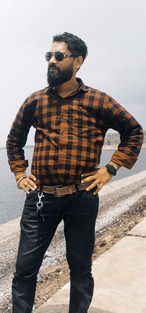 Dinesh 