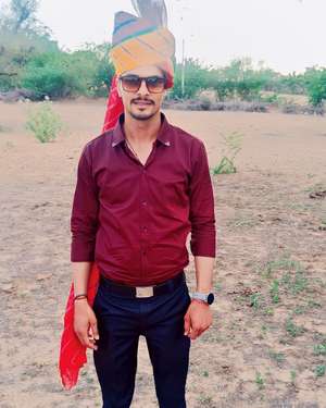 designer Uttam