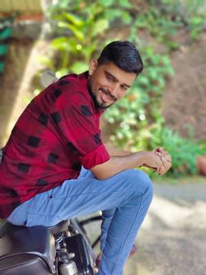 Er Riyas