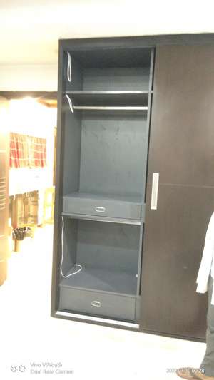 md