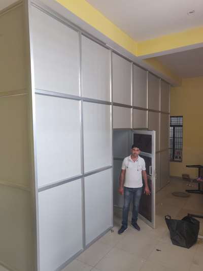 Aluminium fixed partition with 12mm partical board