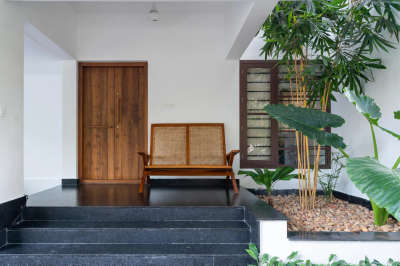 KahaaniyaaðŸ�ƒ

â€œà´¨à´¿à´°àµ�à´ªà´®à´‚â€� ðŸ�ƒ

Completed residential project for @akhilv551 and @manjushasobhanakumari

ARK Architecture Studio
@arkarchitecturestudio
9744999050

Location : Nettayam , Trivandrum
Area : 3100 sq ft
Site area : 6.5 cents
Project Contractor: @justin_r_d
Interior Execution : @mojohomeskerala
Custom Furniture : @studio.itbits
Photography : @outoffocus_ar

#home #keralahouse #koloapp #keralagram #reelitfeelit #keralagodsowncountry #homedecor #enteveedu #homedesign #keralahomedesignz #keralavibes #instagood #interiordesign #interior #interiordesigner #homedecoration #homedesign #homedesignideas #keralahomes #homedecor #homes #homestyling #traditional #kerala #homesweethome #architecturedesign #architecture #keralaarchitecture #architecture