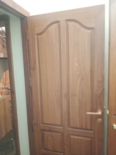 wood polish door