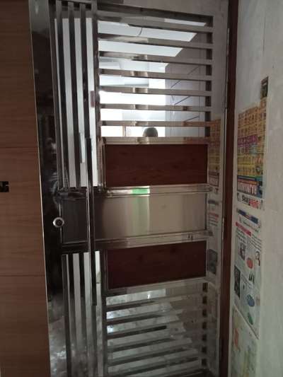 SS gates ₹1000-1500/sq ft with material
#maingates  #maindoor  #stainlesssteeldoor  #ssgate  #stainlesssteel