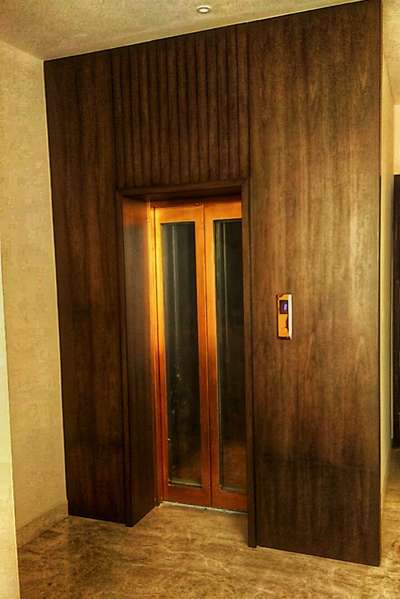 This is the lift at DLF phase-1, Gurugram with Rose gold Glass door and Cabin, mixed with Real wood. Thanks for watching!

Lift Information:

Year : 2021
Floors Served : 3 (G,1,2)
Type : Traction(MRL)
Capacity : 6 Passengers, 408kg

For Enquiry Contact

+91 9968348545

The Shaft Elevator Team
theshaftelevators@gmail.com #lifts #liftsatgurgaon #lift #elevator #InteriorDesigner #woodencabin
#elevators
#elevatorsindelhi
#elevatorsingurgaon
#elevatorsingurugram
#rosegoldlift  #designerlift