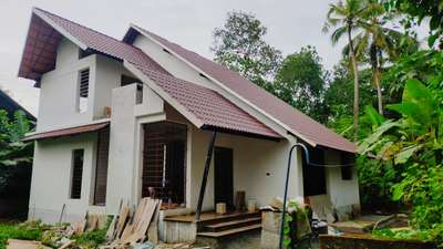 near completion leavl 
residence @ adat , Thrissur
1660 sqft
budget home
