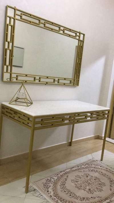 looking mirror SS pvd gold
looking side table sspvd gold