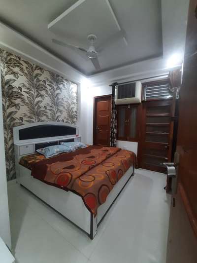 2bhk ,75 gaj me,frunt side ka,Lift, car parking and security guard 24hours,1year old,GPA Property. Rs,36Lakh.