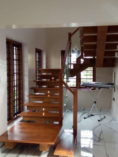 #WoodenStaircase  #StaircaseDesigns #handrails #interiordesign  
Completed in teak wood.