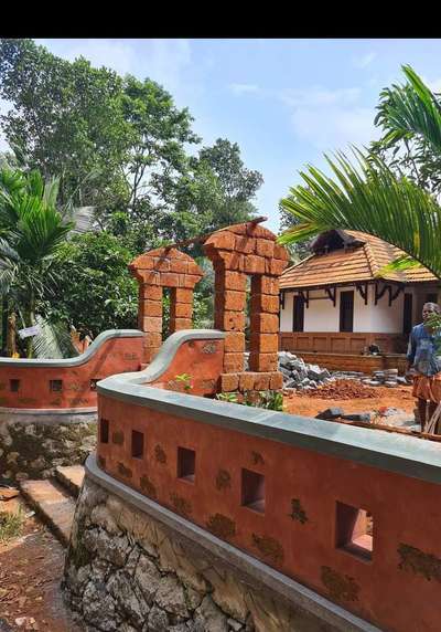 padippura which resembles the old memorie #architecturedesigns #TraditionalHouse  #muvattupuzha  #padippura  #lateritestone  #keralahomeplans  #keralastyle  #Architect  #architectindiabuildings