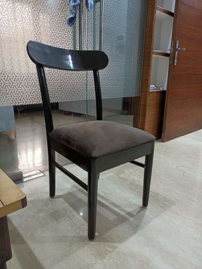 Relextion chair comfortable

 #KhushalInteriorcontractors 
 #Carpenter