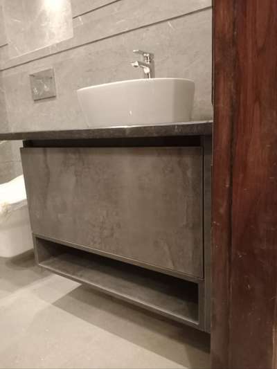 Vanity made for Dlf Golf link project 

#BathroomStorage #vanitydesigns #vanityideas #vanity💗✨ #BathroomIdeas #BathroomRenovation #BathroomCabinet #BathroomFittings #bathroomwaterproofing