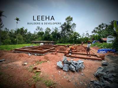 Leeha builders and developers , thana Kannur.
 
YOUR DREAMS OUR HANDS
  
1520sqft single storey house 
Ambalavayal , wayanad .

 #BestBuildersInKerala  #HouseConstruction #residentialinteriordesign #kerala_constructions #kannurconstruction