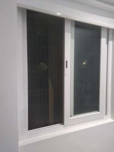 Aluminium sliding window with pleated mesh