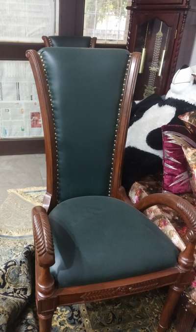 *Beautiful chair😊 *
For sofa repair service or any furniture service,
Like:-Make new Sofa and any carpenter work,
contact woodsstuff +918700322846
Plz Give me chance, i promise you will be happy