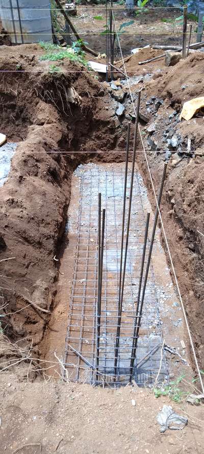 #Column #Footing #reinforcement #erecting_work #progressing @ #kumplapoika #malayalapuzha #Pathanathitta #work
#Full_work, #turnkeyProjects 
For enquiries kindly contact us on,
L&N Consultancy And Construction.
Mob-8891343068