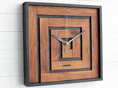 लकड़ी लकड़ी के डिजाइन में वॉल घड़ियां सिर्फ तीन सौ ₹400 में