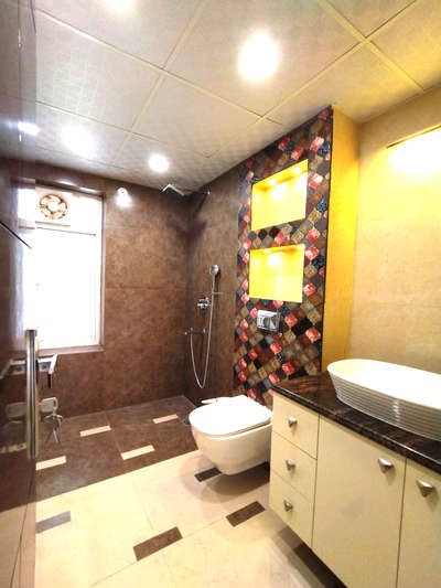 #bathroominterior  #FlooringTiles