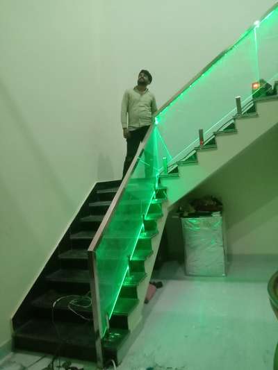 light add railing and top ss steel 304
price 600 rup foot