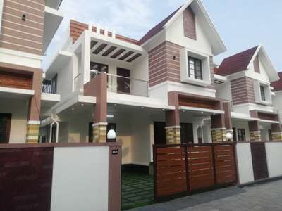 House for sale at Kalamassery Ernakulam.Call:9447580032