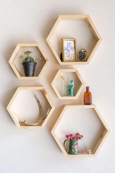 Hexagon type wall shelf