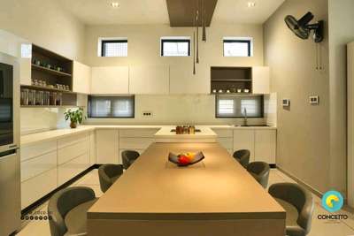 #KitchenCabinet #premiumkitchen #OpenKitchen #LUXURY_INTERIOR #luxurydecor #moderndesgin #interiordesigers #architecture_best #HouseConstruction #completed_house_construction #modernhouse