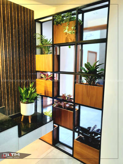 Partition Panaling
Metal Frame With Natural Plants 


 #ktm_interiors 


#Malappuram #kottakkal 
#Architectural&Interior #keralahomedesignz    #ContemporaryHouse #KeralaStyleHouse
 #WALL_PANELLING 
#IndoorPlants  #plants