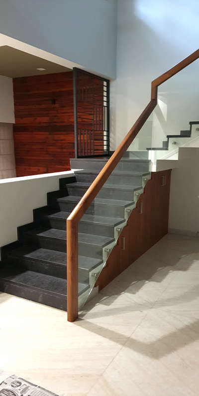 #StaircaseDecors  #GlassHandRailStaircase  #StaircaseDesigns  #StaircaseStorage  #WoodenStaircase