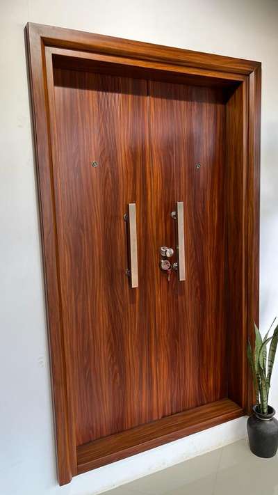 STEEL DOORS | ALL KERALA AVAILABLE | 9946257246

#DoorDesigns #Steeldoor #doors