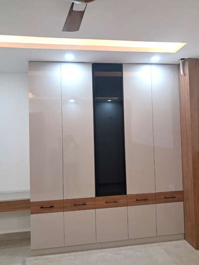 BIG VILLA project completed in delhi recently 
contact me for best Quality's  wooden work

#4DoorWardrobe #WardrobeIdeas #WardrobeDesigns #SlidingDoorWardrobe #3DoorWardrobe #alwar #Architect #InteriorDesigner #KitchenInterior #Architectural&Interior #Contractor #Delhihome #HomeDecor #LUXURY_INTERIOR