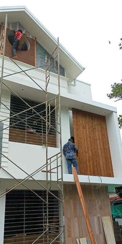 Pine wood exterior cladding.
the walls, jabco, Kozhikode.
ph 9544516561, 99956 00975, 9072316561
