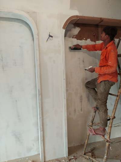 wall putty apply for bord