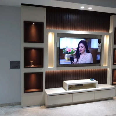 Delivered this TV unit in #dlfphase2 gurugram
If you have some requirements please let us know.
#tvunit #customization #lighting #interiors #livingwalls #homedecor #turnkeyprojects #modularfurniture