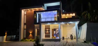 Luxury home made by LUXUS BUILDERS