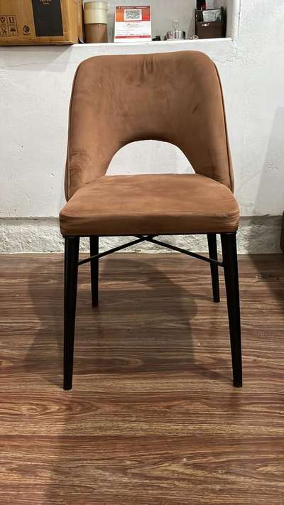 classes restorent chair, daining chir, 

material --
metal bass ,
velvet fabric,
40% dencity foam 

 #DiningChairs
 #DiningTableAndChai
 #chair