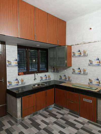 Aluminium kitchen cupboard