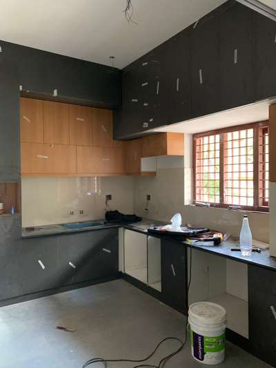 Work finishing level modular kitchen @ chavakkadu 
 #kichendesign  #interior  #InteriorDesigner #architecturedesigns  #Architectural&Interior  #InteriorDesigner  #KitchenInterior  #Chavakkad  #thrissur  #kochi  #Malappuram  #HomeDecor  #home  #homeinteriordesign #freelancework