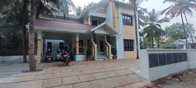 #HouseDesigns  #KeralaStyleHouse  #ElevationHome