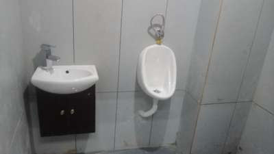 small toilet plan for office