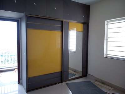 wardrobe with selaiding door