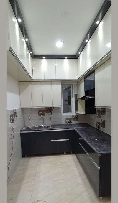 *modular kitchen *
complete kitchen work hand owner