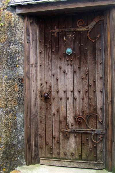 Antique door, marasala interiors