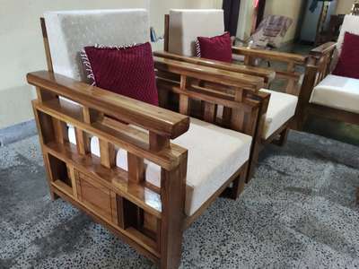 latest wooden sofa, bulky look