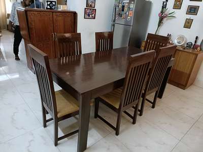 sagwan wood dinning table with six chair only in 30000/-