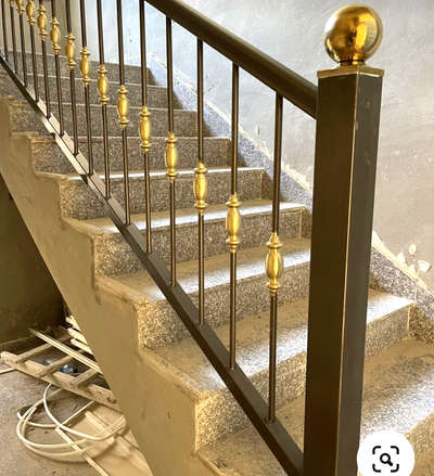 staircase realing
#HomeAutomation #realing #StainlessSteelBalconyRailing #Architect #InteriorDesigner #fabrication_work