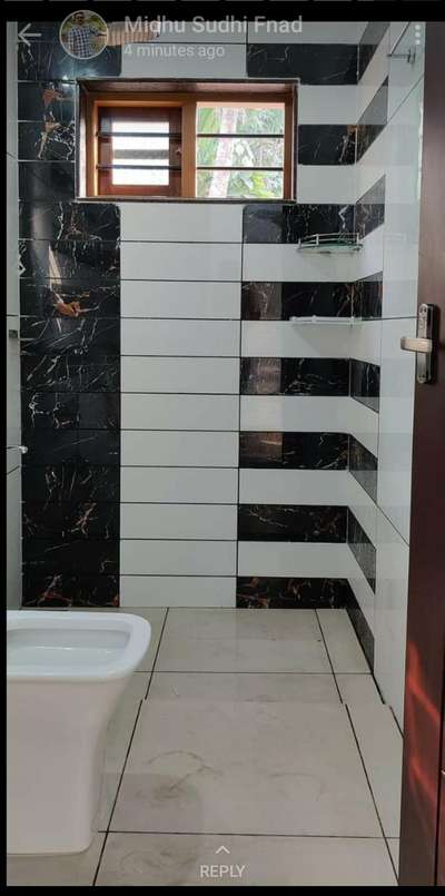 New model 4*2  bathroom design is very low cost