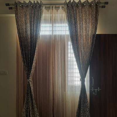 #curtains