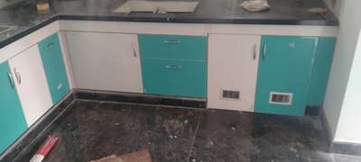 Kitchen cabinet